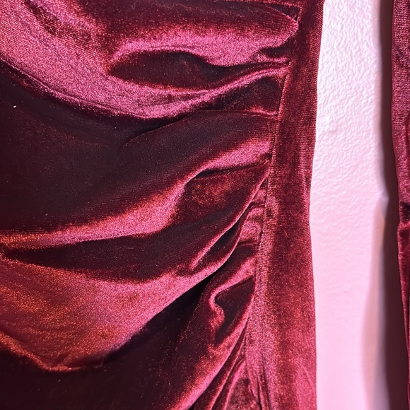 SHEIN burgundy crush velvet dress - Picture 3 of 5